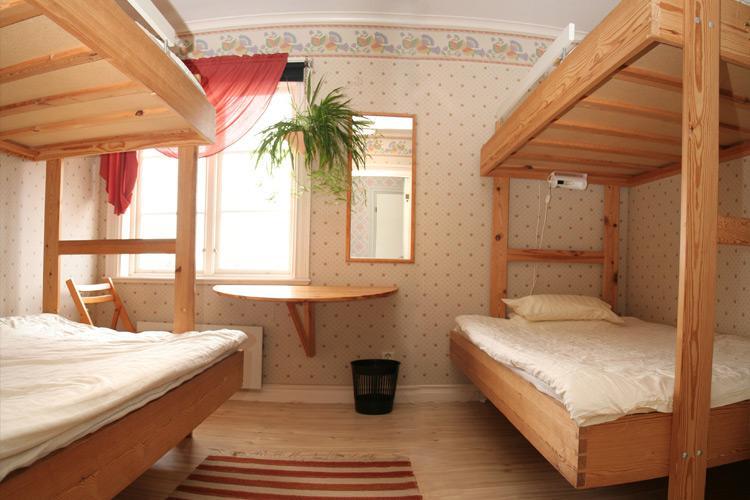 Gaestgivars Vandrarhem Och B&B Järvsö Eksteriør billede