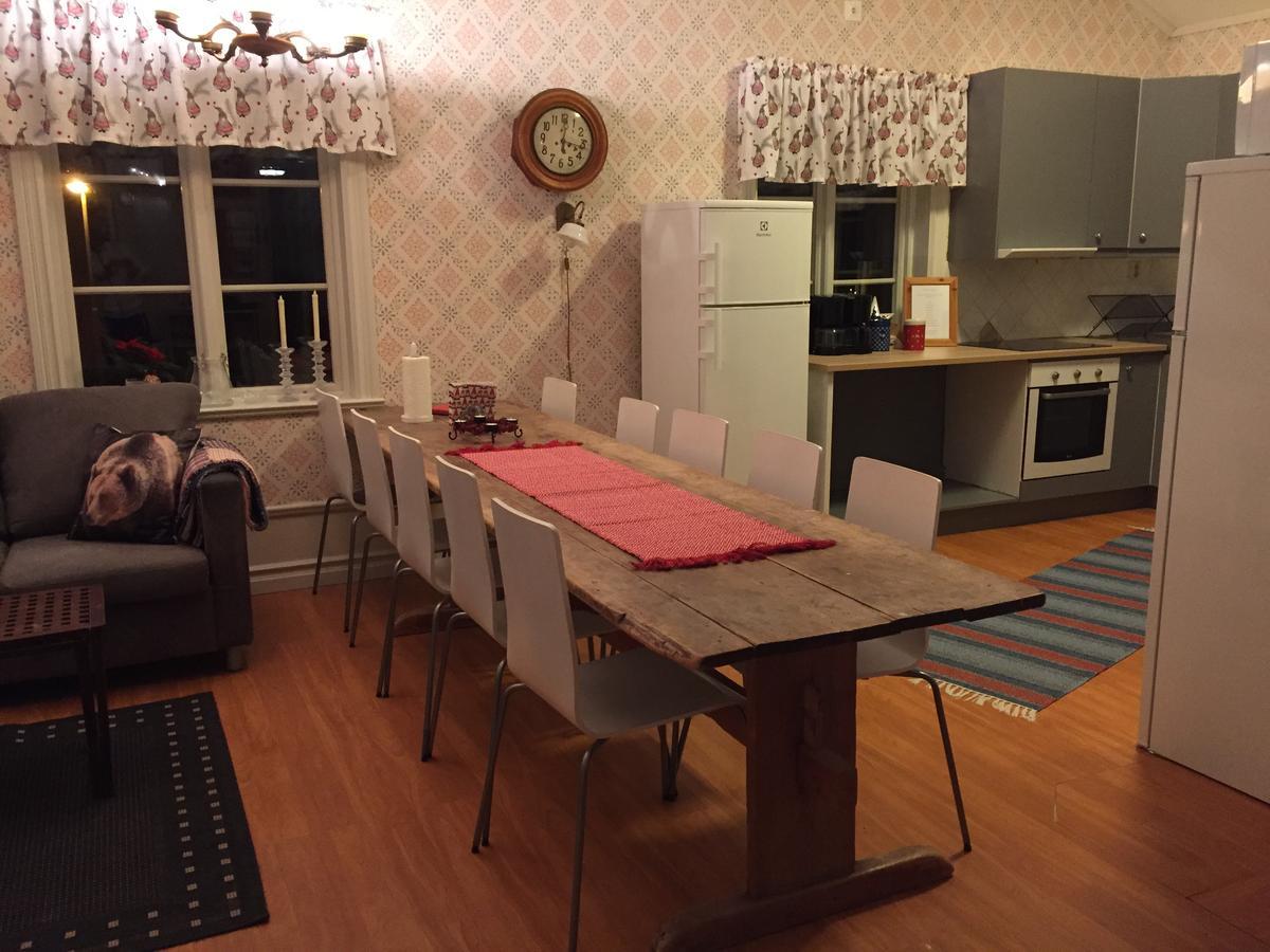 Gaestgivars Vandrarhem Och B&B Järvsö Eksteriør billede