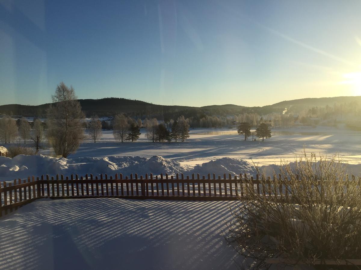 Gaestgivars Vandrarhem Och B&B Järvsö Eksteriør billede